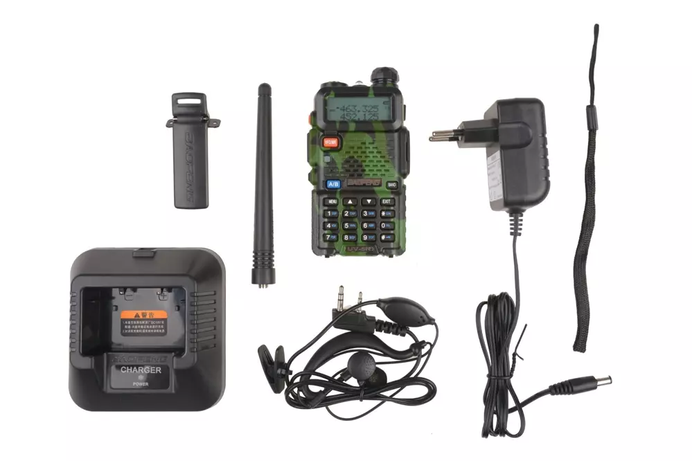 Ruční dvoukanálová vysílačka Baofeng UV-5R - krátká baterie (VHF / UHF) - kamufláž