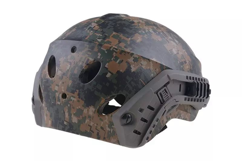 SFR helmet replica - Digital Woodland
