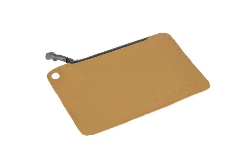 Small universal pocket - Dark Earth