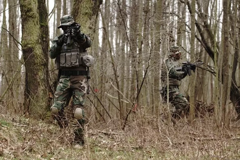 Kalhoty Combat Uniforma s chrániči kolen - olivová barva