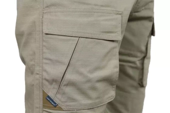 Krótkie spodnie Ergonomic Fit - Khaki