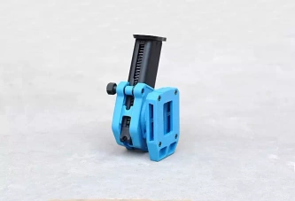 Wielopozycyjna, szybka ładownica na magazynek pistoletowy - niebieska